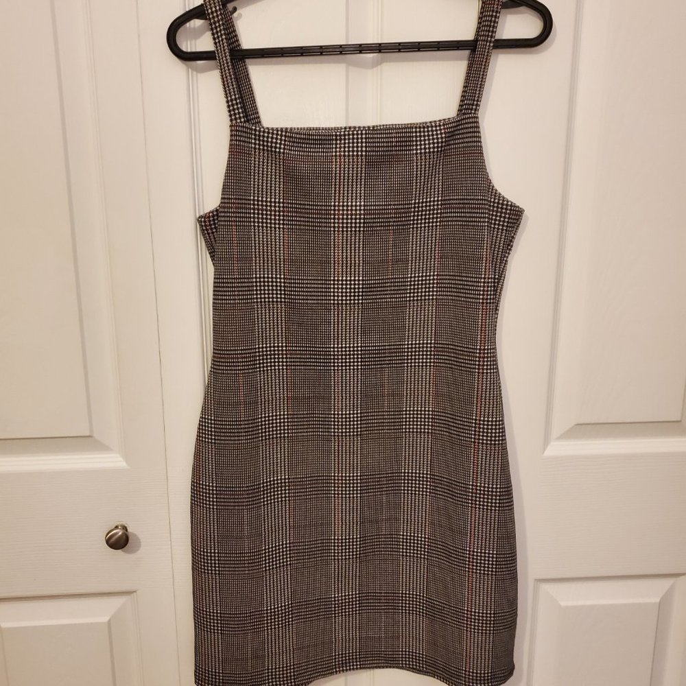 Pattern Dress - Picture 2 of 2